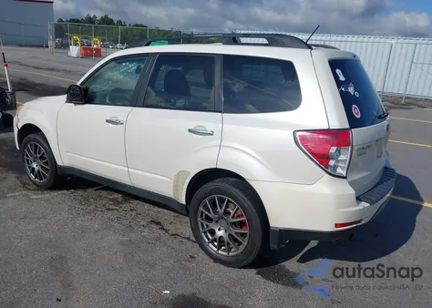 2011 Subaru Forester 2.5X Premium из США, поврежденный, VIN JF2SHADC3BH730695